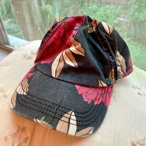 Billabong floral cap - beachy, adjustable